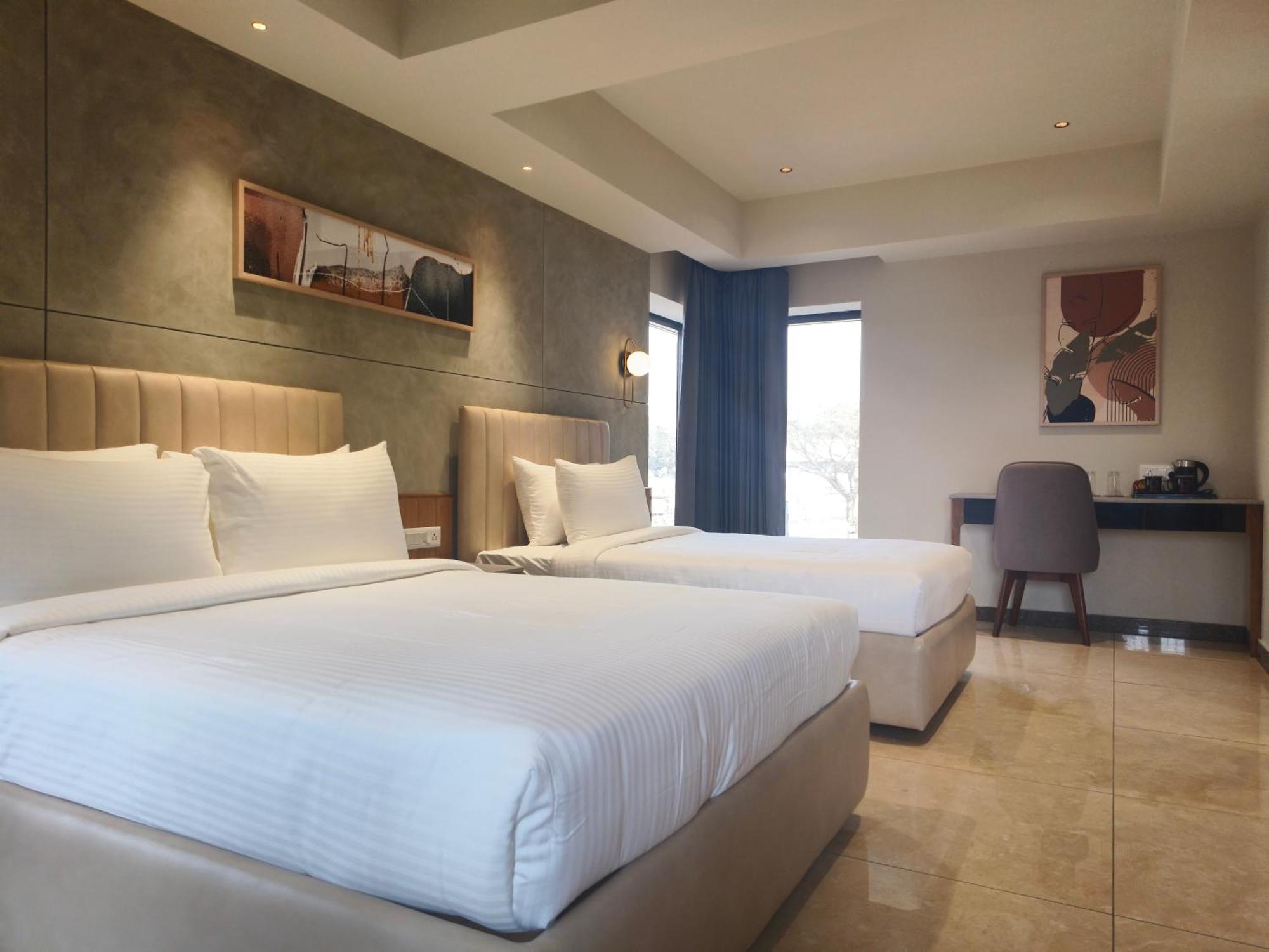 Olive Hotel Le Opera By Embassy Group Bangalore Exterior photo