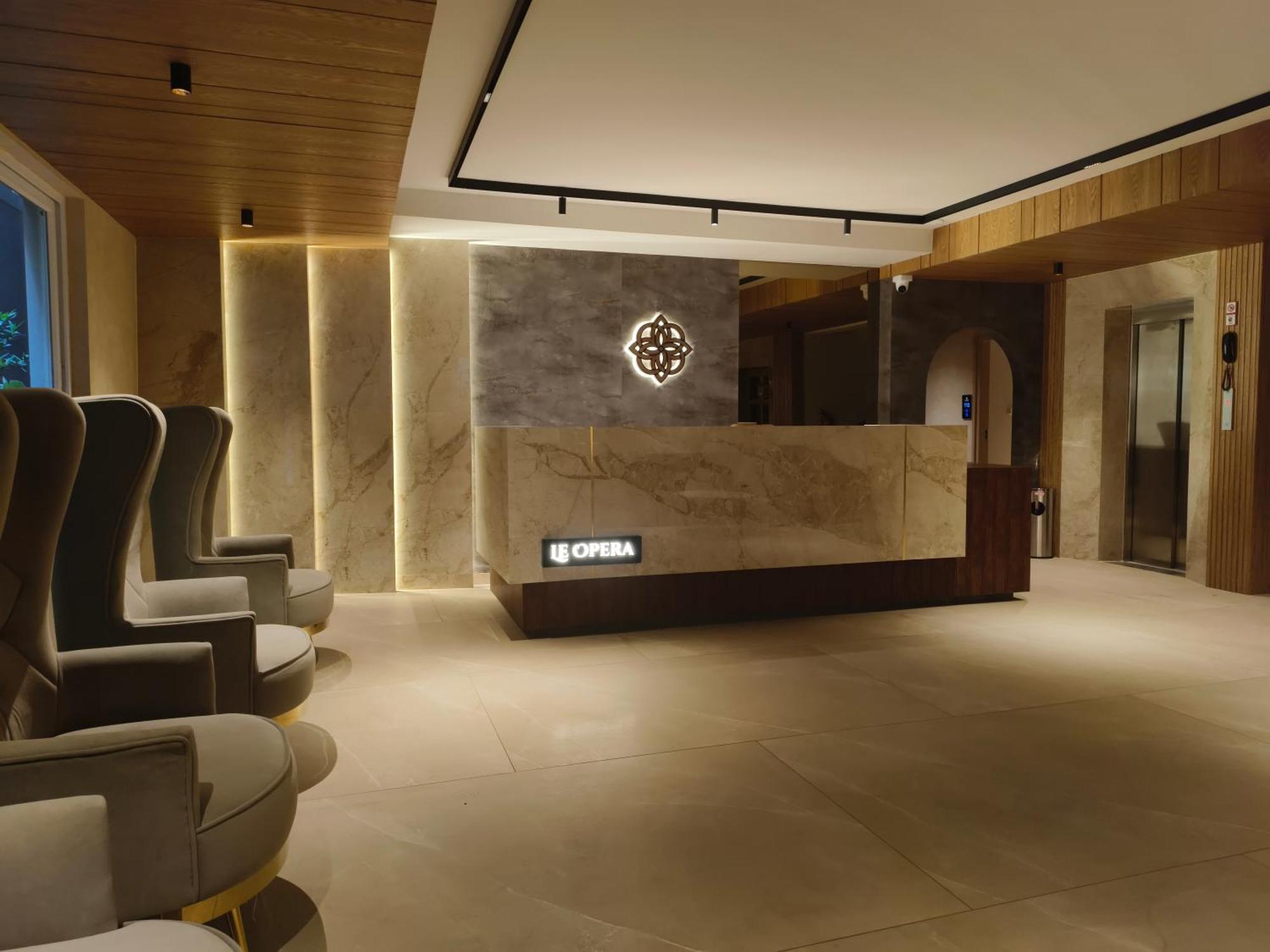 Olive Hotel Le Opera By Embassy Group Bangalore Exterior photo